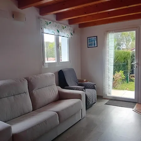 Maison Mitoyenne Avec Jardin, Piscine Et Tennis Entre Corniche Et Plage A - Fr-1-239-1034 *